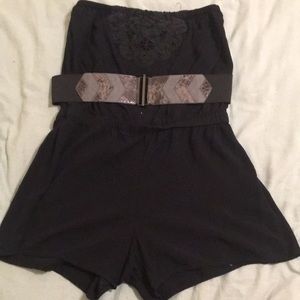 BLACK ROMPER WITH SNAKE SKIN BELT🐍